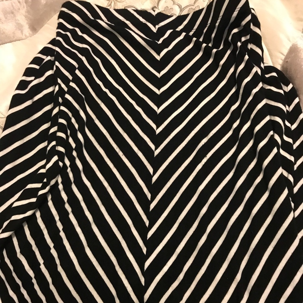 Black and white long skirt